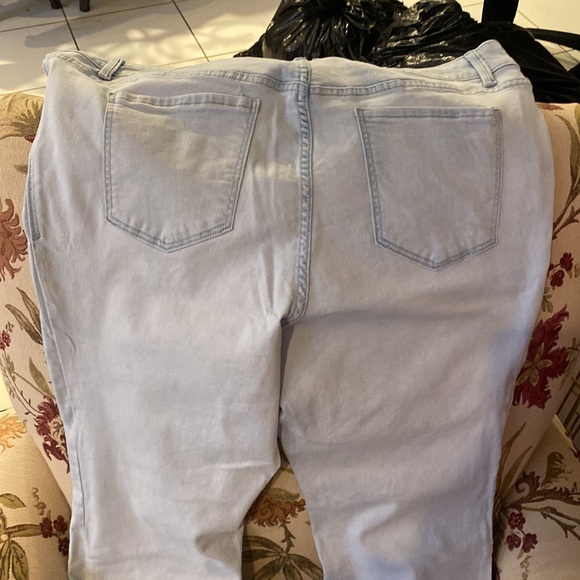 Plus size - size 20 old navy Rockstar Super skinny high-rise Jean - Picture 4 of 6